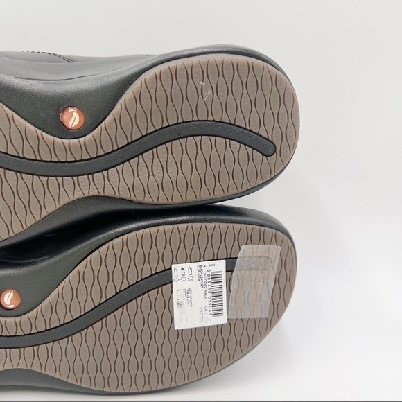 6XW 6 XW Extra Wide Clarks Women's Un.Loop 2 Walk Black Leather‎ Loafer Shoes - Picture 12 of 16